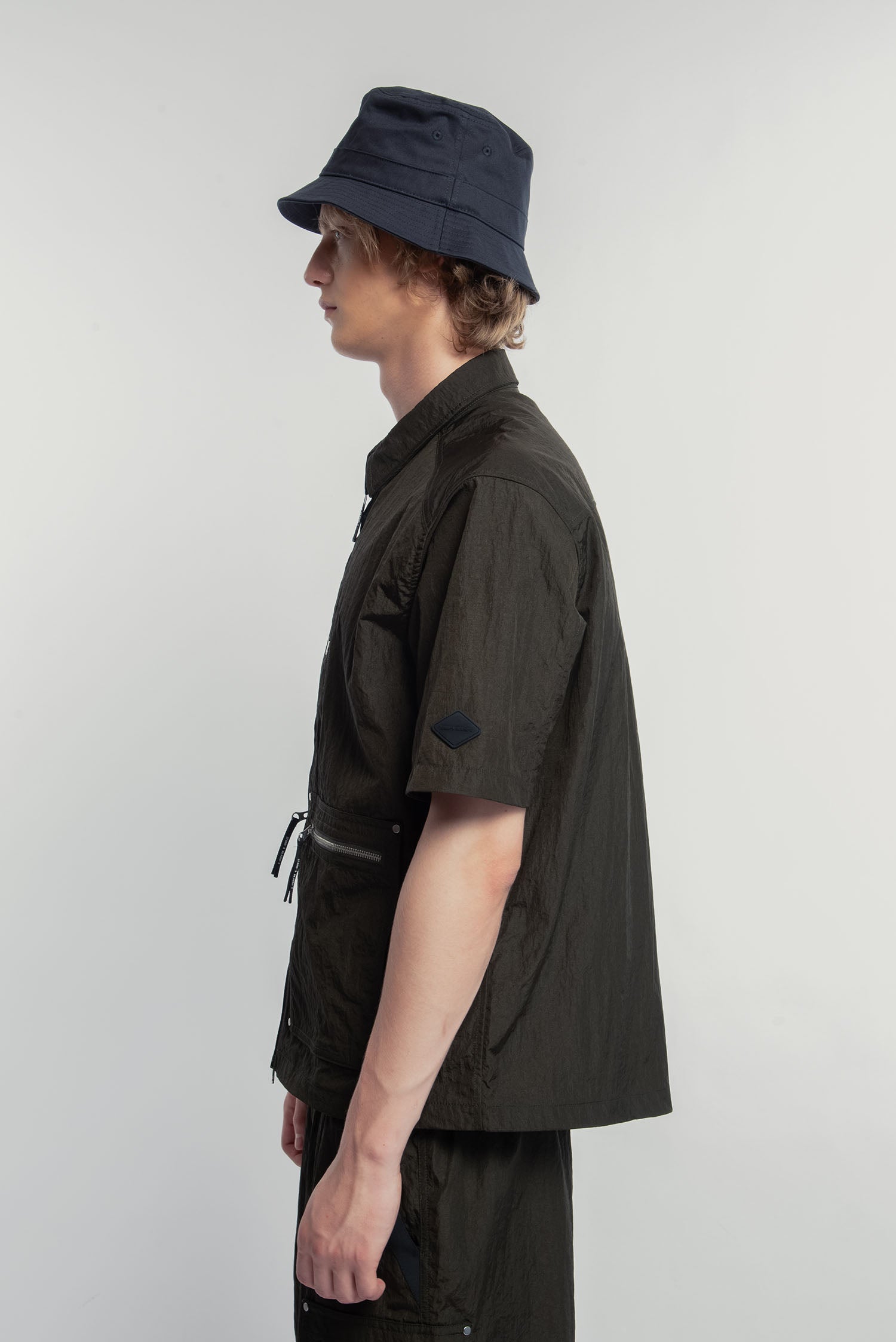 UNISEX ZIP-UP POCKET S/S SHIRT