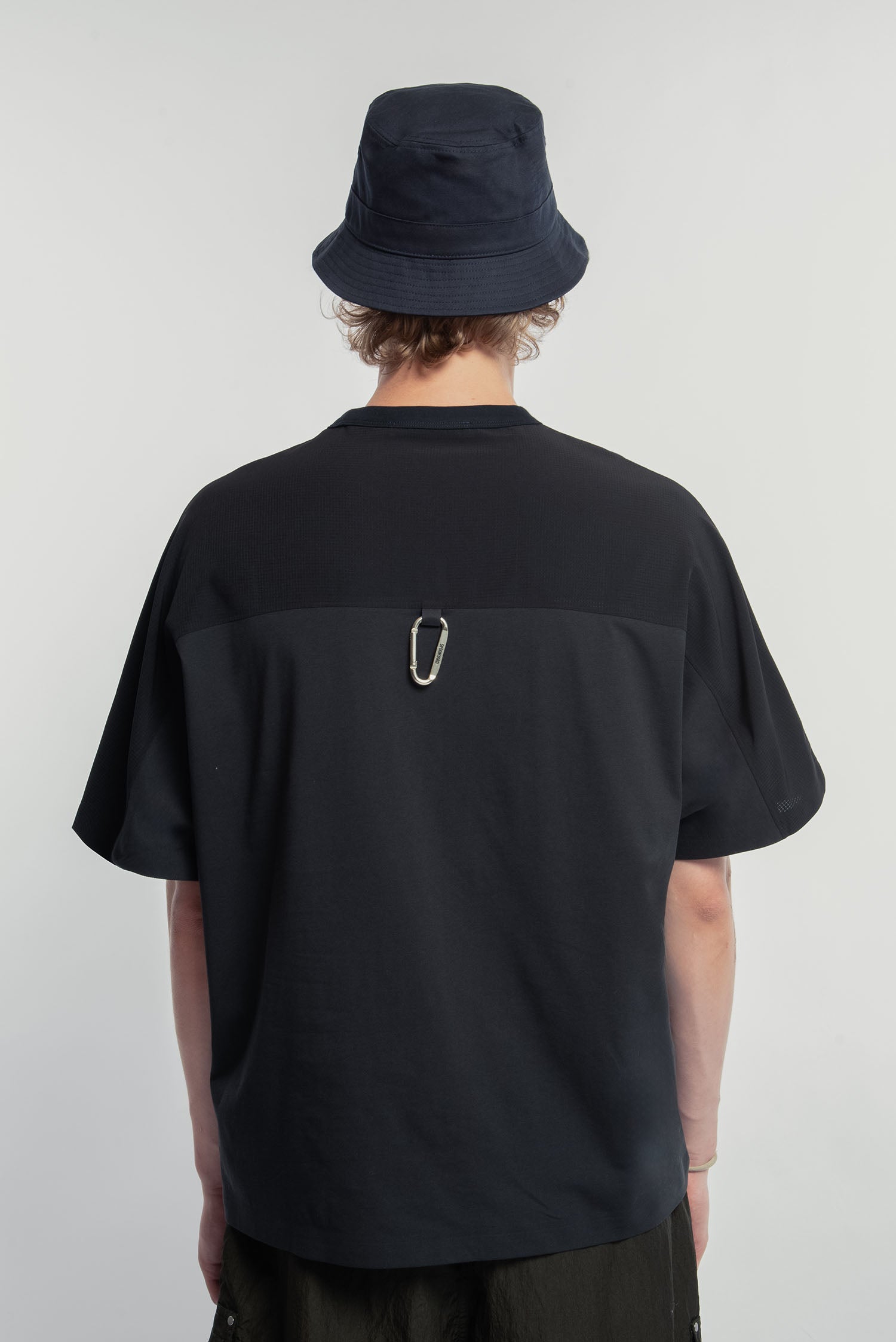 UNISEX TECHNICAL VENTILATION TEE